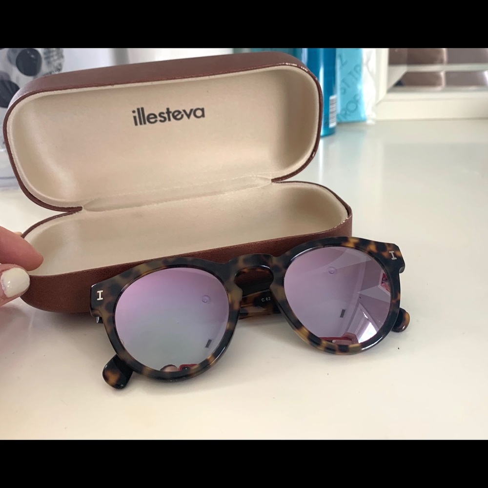 COPY - Illesteva Leonard Sunglasses Purple Lense